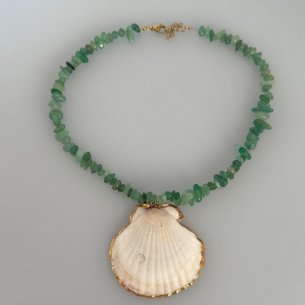 Jade Green Gemstone Necklace with Shell Pendant